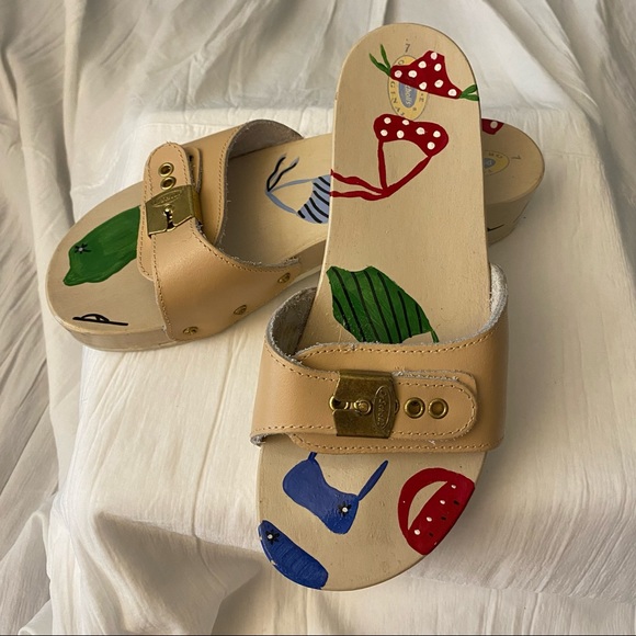 Dr. Scholl's Shoes - VINTAGE Dr. Scholl’s Wood & Leather Original Exercise Sandals Hand Painted 7